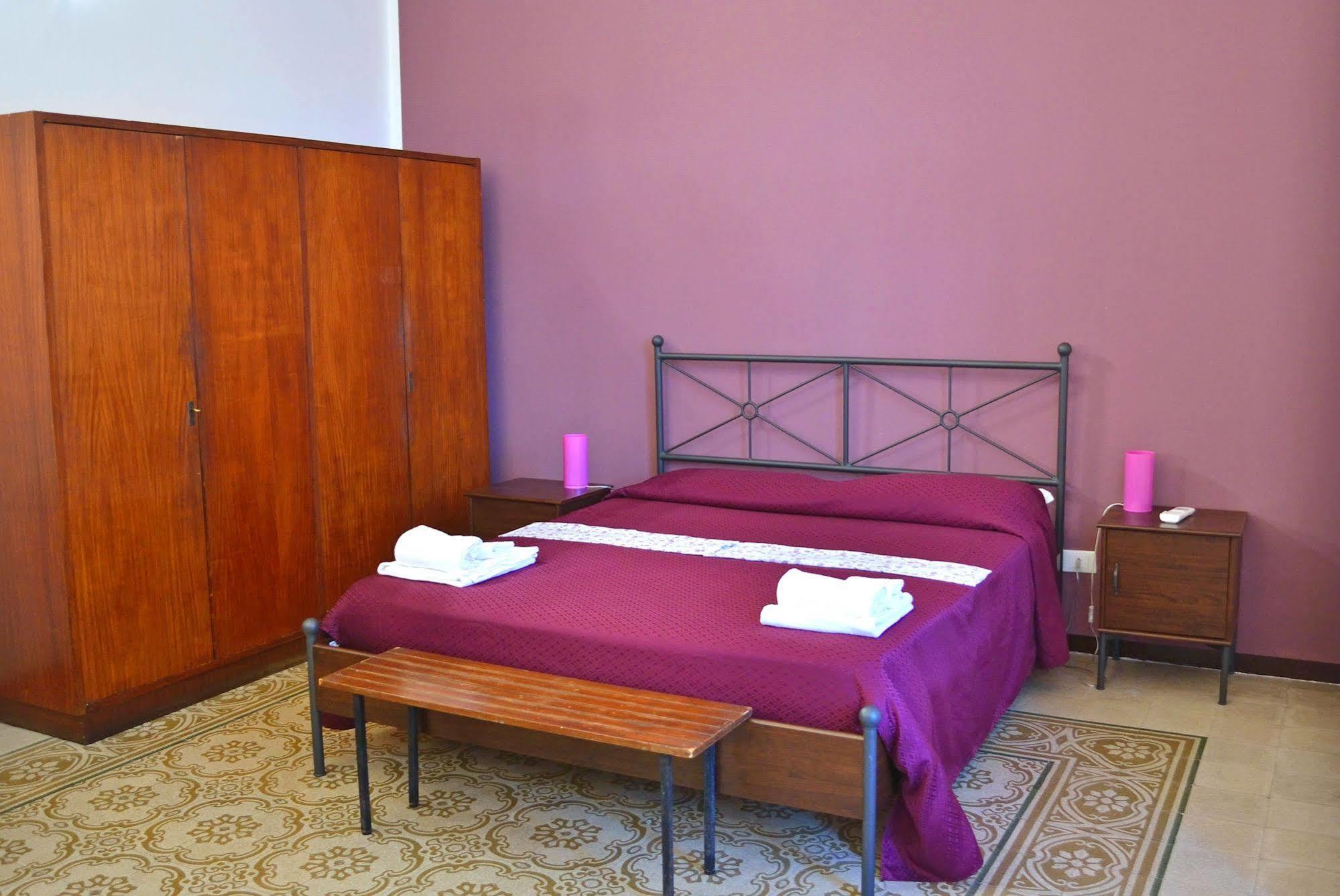 Residenza Di Maggio Bed & Breakfast ปาแลร์โม ภายนอก รูปภาพ
