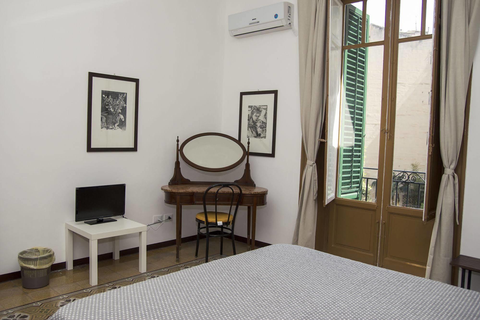 Residenza Di Maggio Bed & Breakfast ปาแลร์โม ภายนอก รูปภาพ